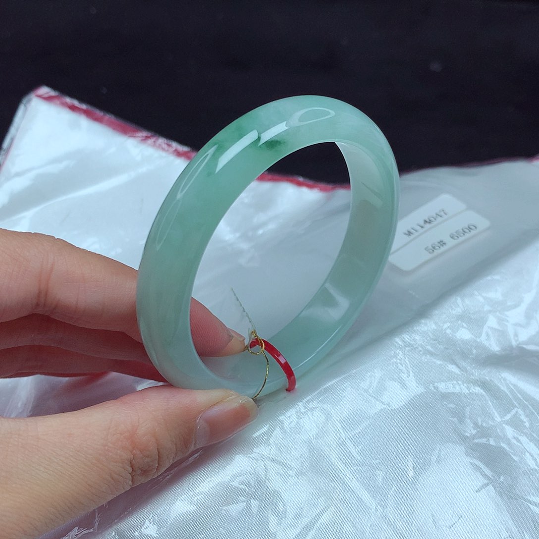 翡翠手镯未镶嵌56圈047