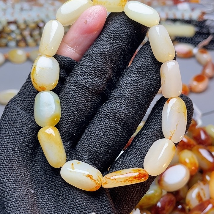 和田玉未镶嵌手链