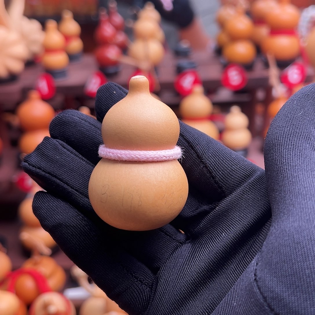 小***斧文玩小奶瓶葫芦文博