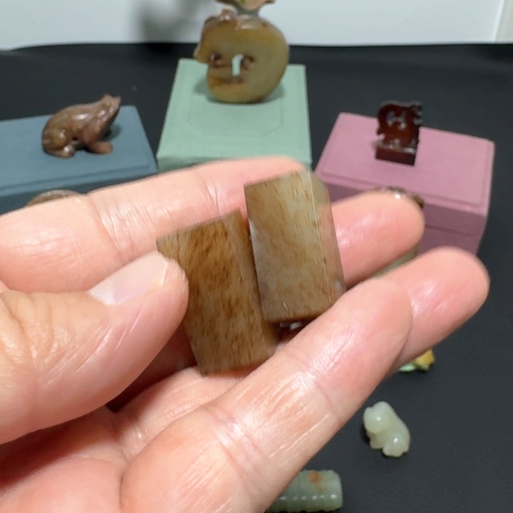 和田玉颈饰未镶嵌半****僧