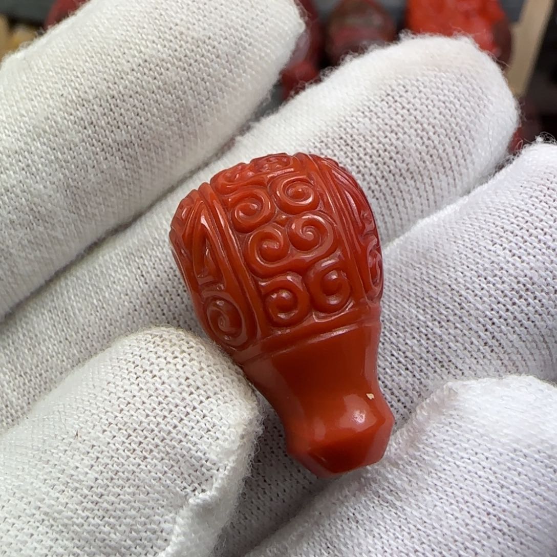 南红玛瑙三通未镶嵌