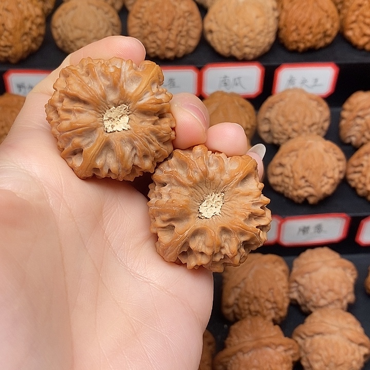 文玩核桃把件龙门涧40有修