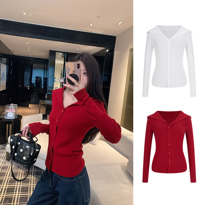 Moses Queen/魔西女王红色显白翻领圣诞毛衣针织衫V领修身打底衫