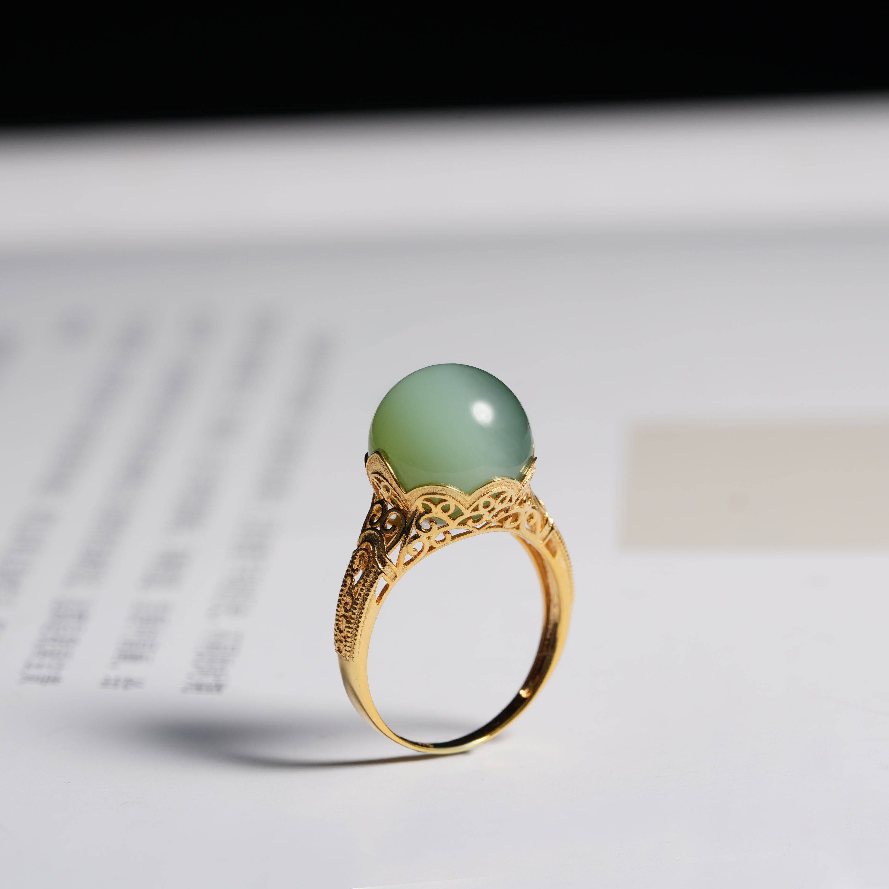 【华林同庆】【新】18K和田玉猫眼蛋面戒指12mm    Y17