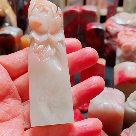 昌化石老性精品红花冻石