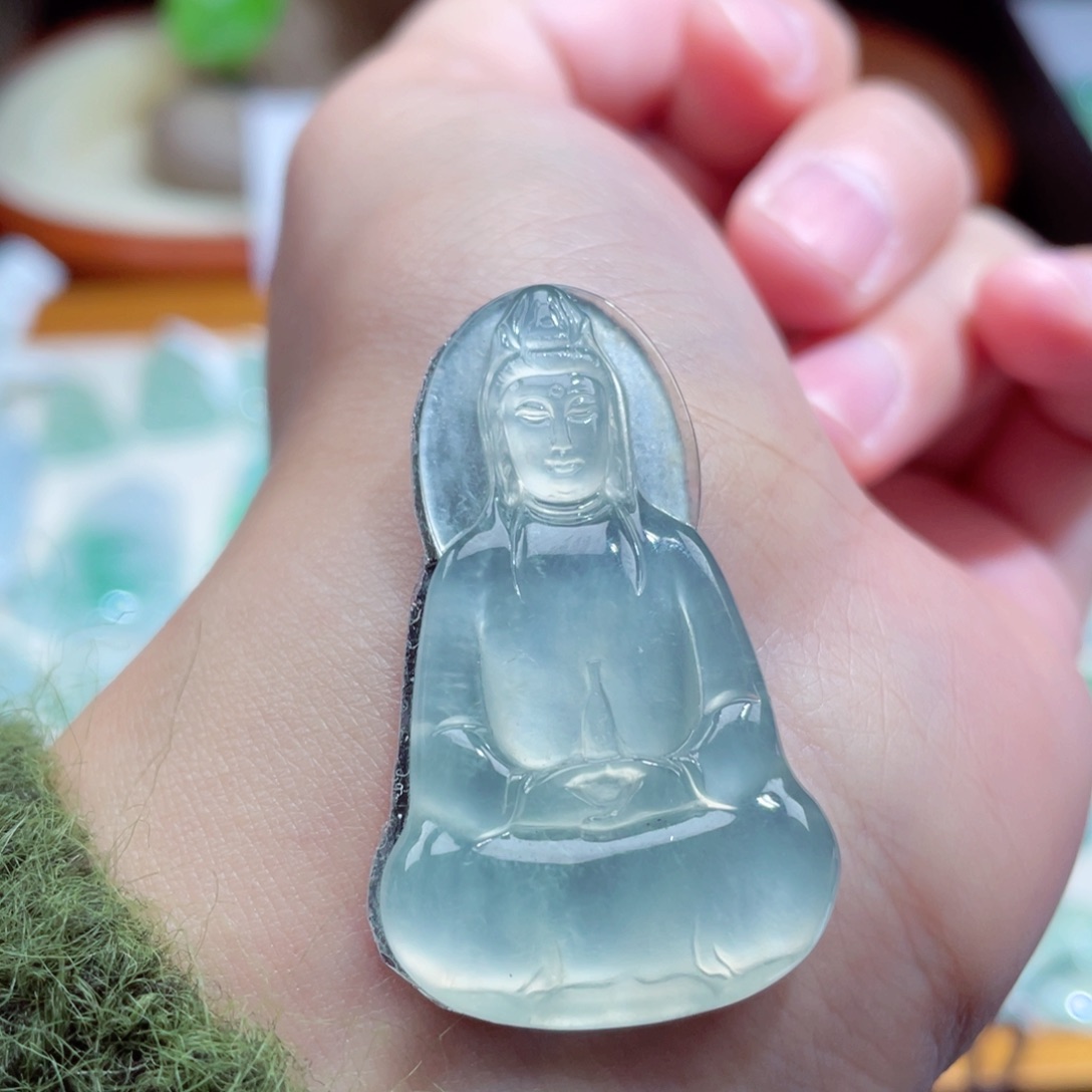 翡翠颈饰未镶嵌观音