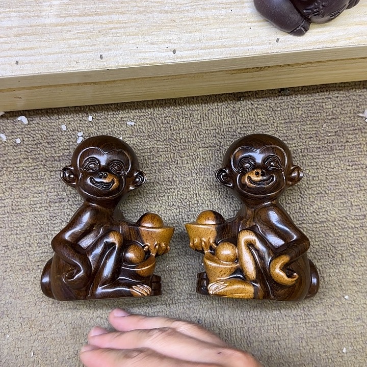 木黑檀木12双色猴子献宝一对