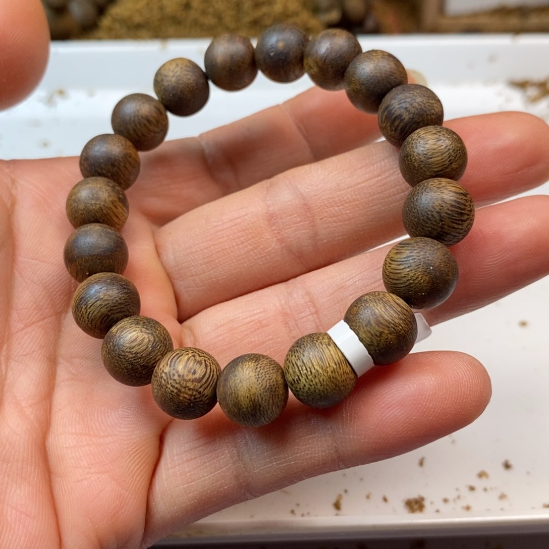 沉香手串绿棋楠规格1.1-9