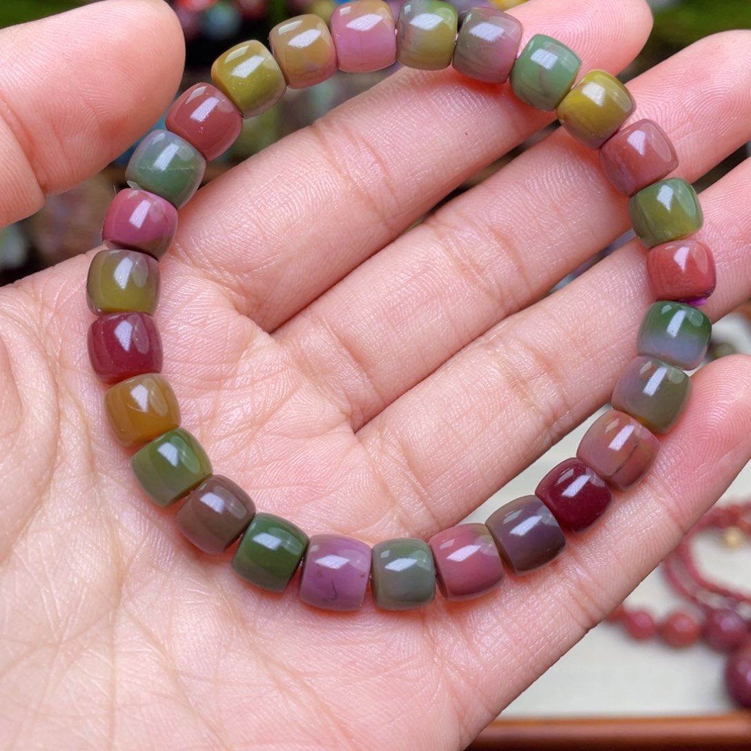 玛瑙/玉髓珠宝半成品未镶嵌盐源玛瑙新年福利直切手串