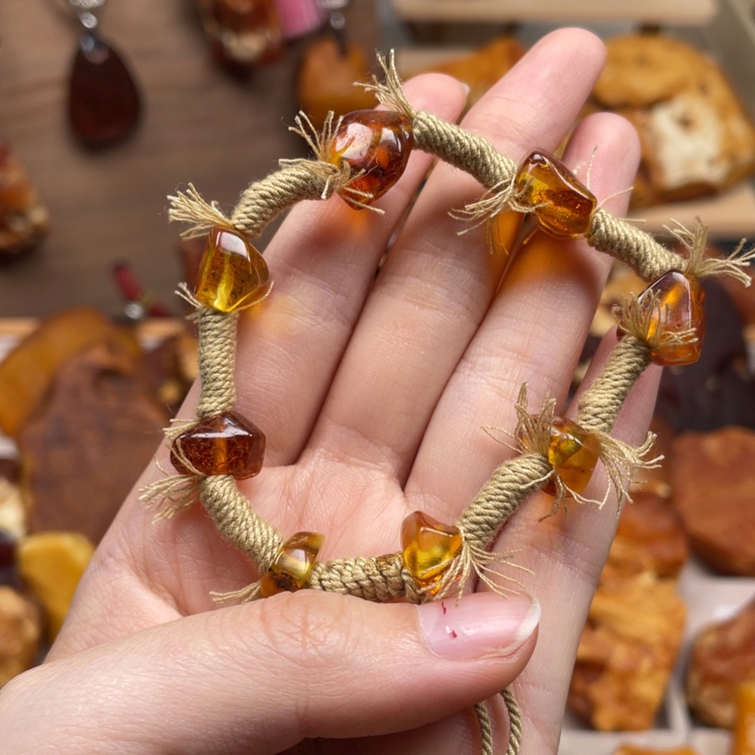 琥珀未镶嵌珠宝奇石