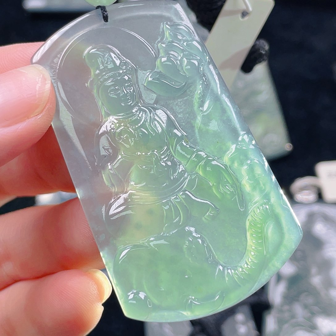 翡翠未镶嵌颈饰9，