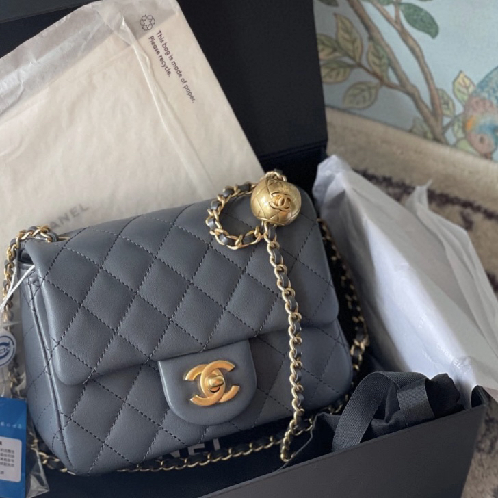 99新 Chanel/香奈儿 多多奢品/香奈儿23k灰色金球方胖包98新包展