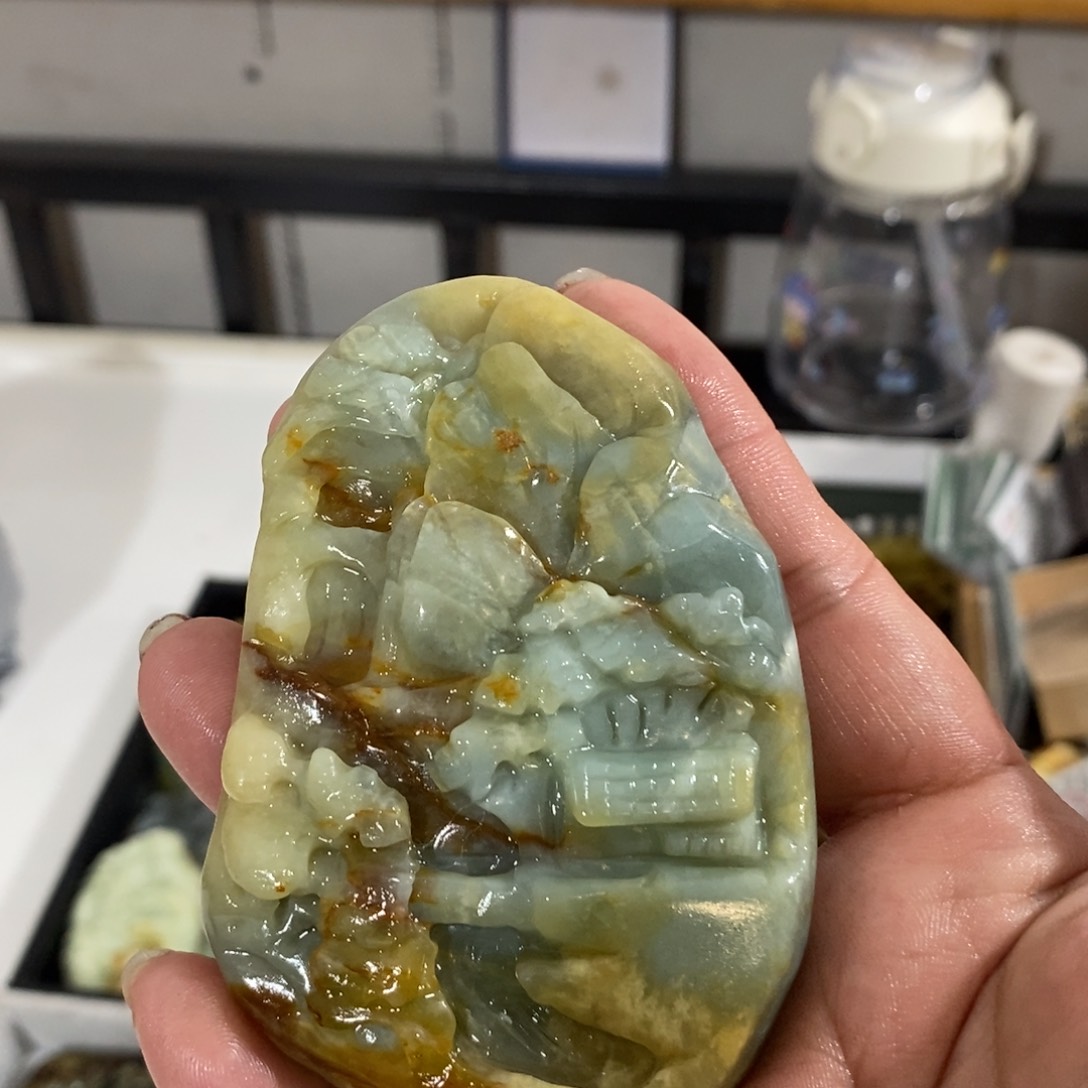 蛇纹石玉颈饰未镶嵌