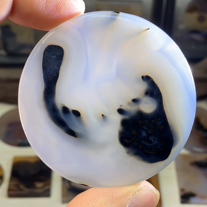 玛瑙/玉髓颈饰未镶嵌