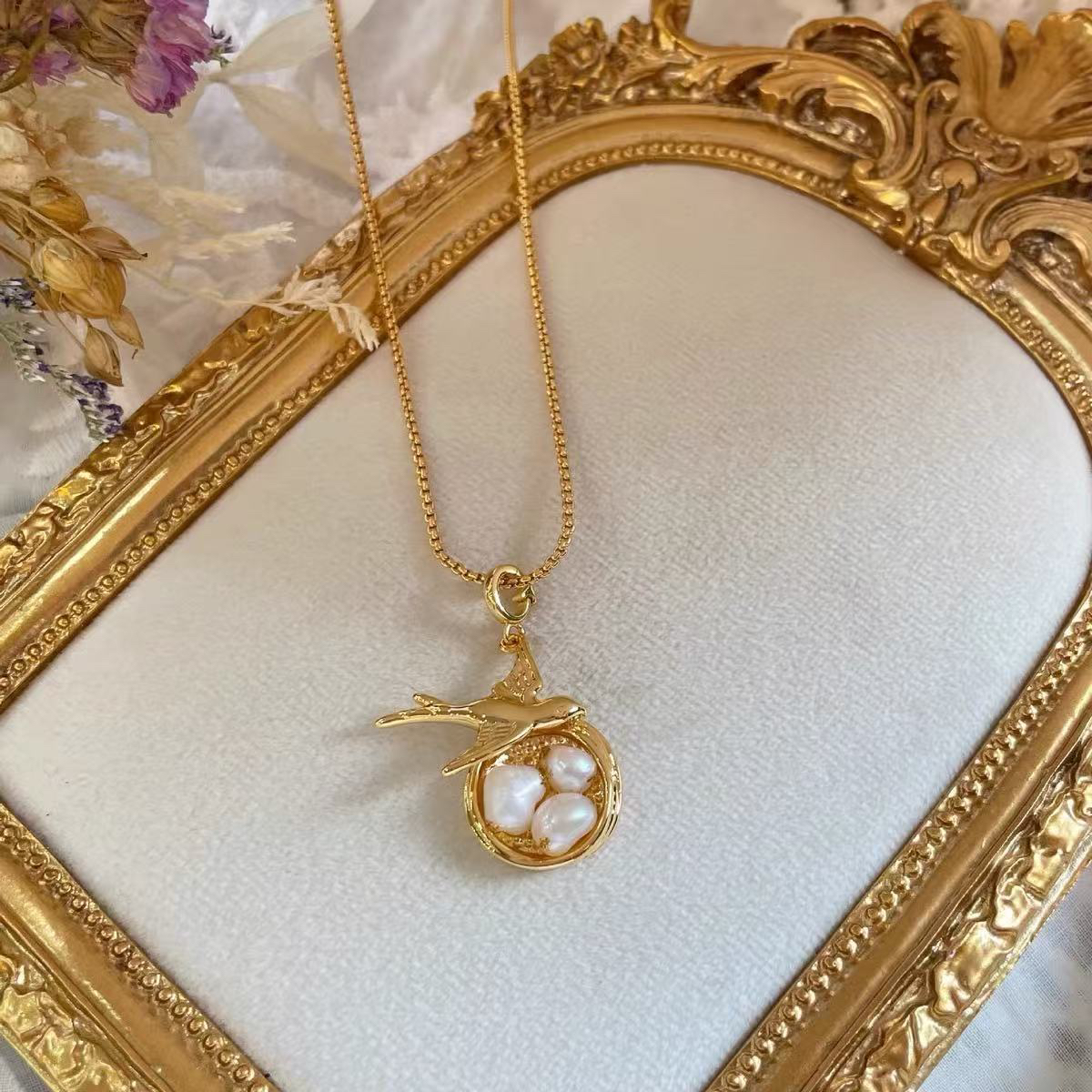 飞燕展翅巴洛克珍珠万能吊坠
