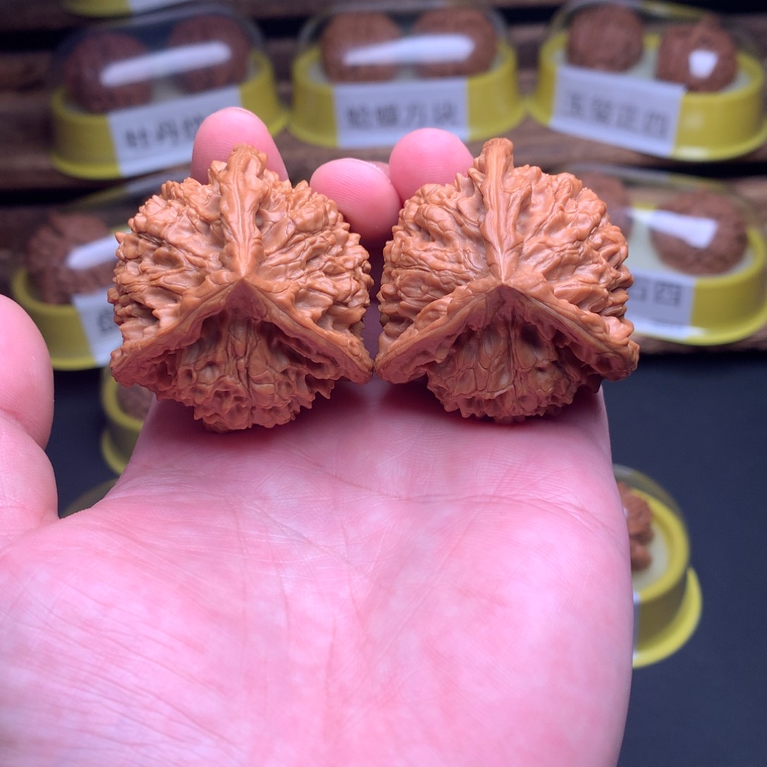 文玩核桃吊坠官帽奔