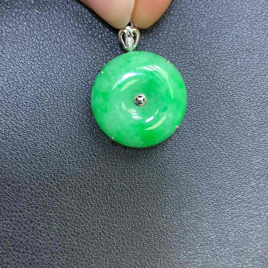 【闪购商品】翡翠颈饰18K金镶嵌翡翠