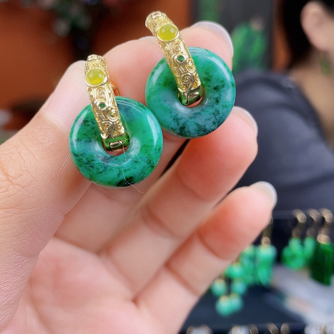 翡翠未镶嵌耳饰饰品