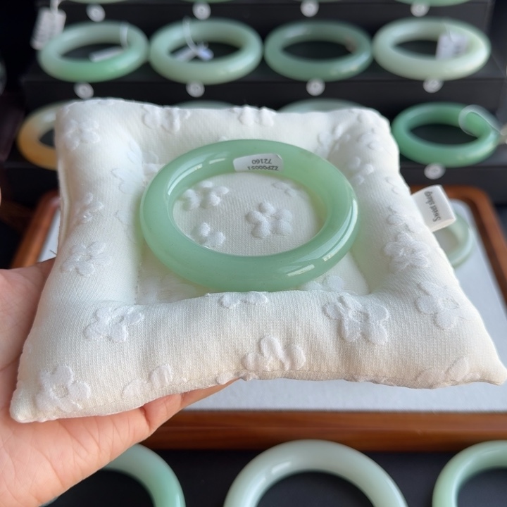 非金属56.2微瑕福利胖圆时尚手镯