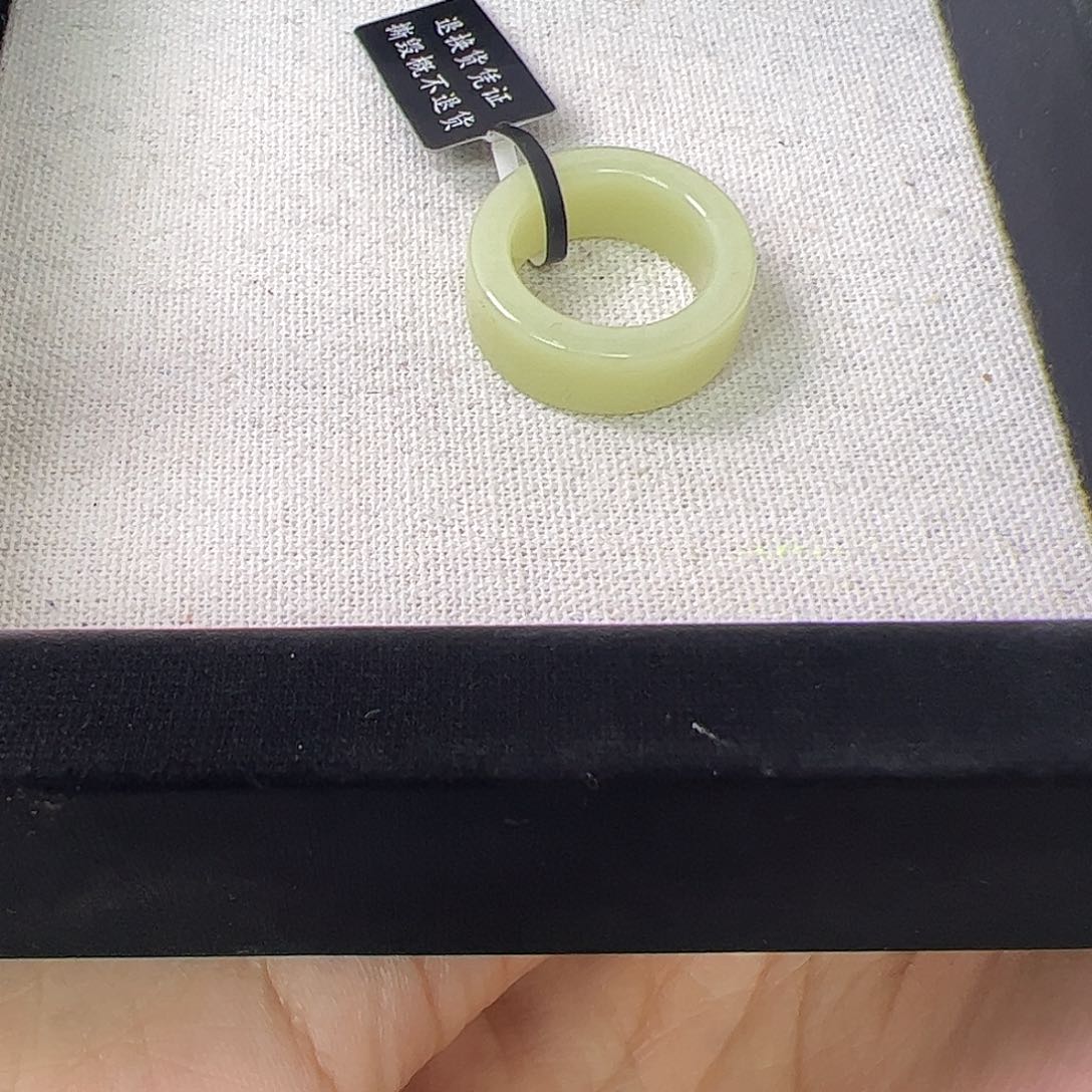 和田玉戒指未镶嵌13号黄口宽直切