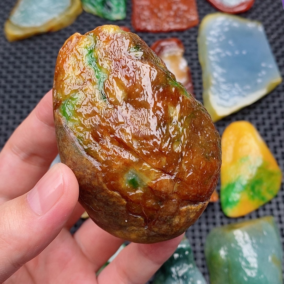 瓦***里翡翠未镶嵌颈饰123456