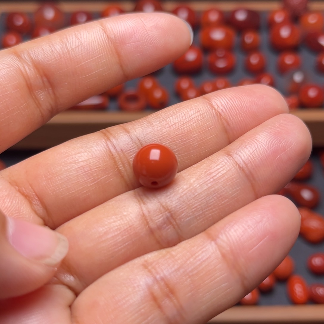 南红玛瑙配饰未镶嵌且**吟配饰