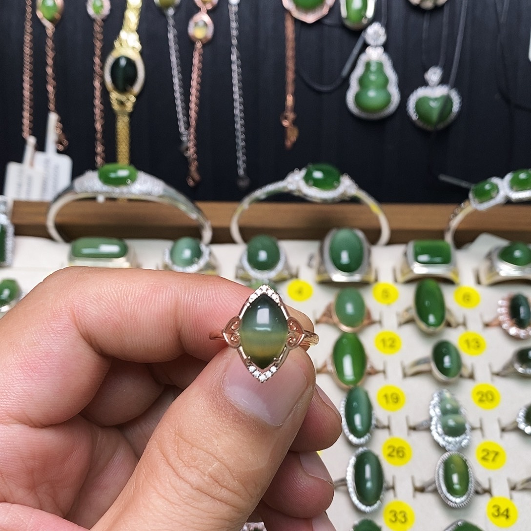 银S925镶嵌戒指和田玉（碧玉）