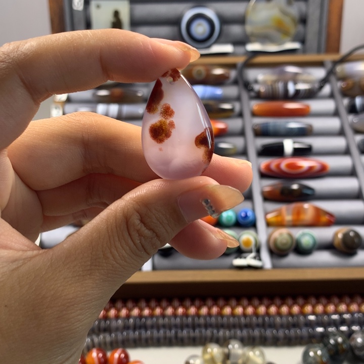 未镶嵌颈饰玛瑙/玉髓