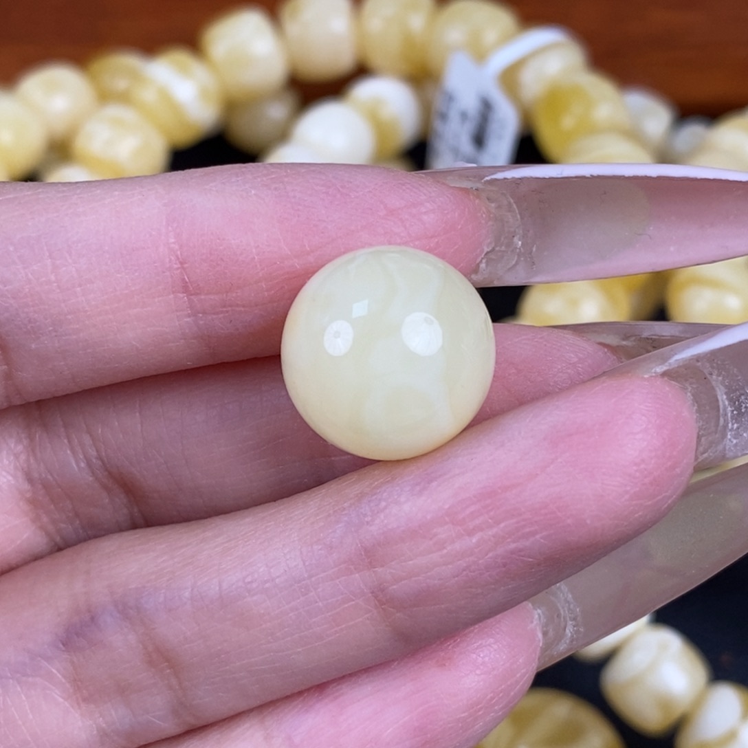 琥珀未镶嵌珠宝奇石207