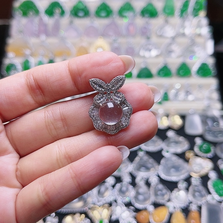 石英质玉颈饰银S925镶嵌