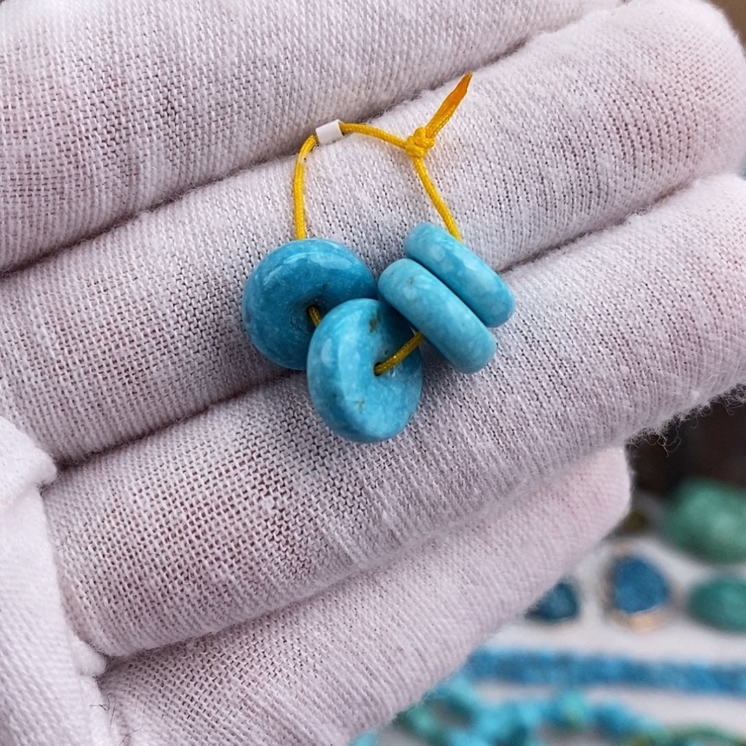 绿松石未镶嵌原矿