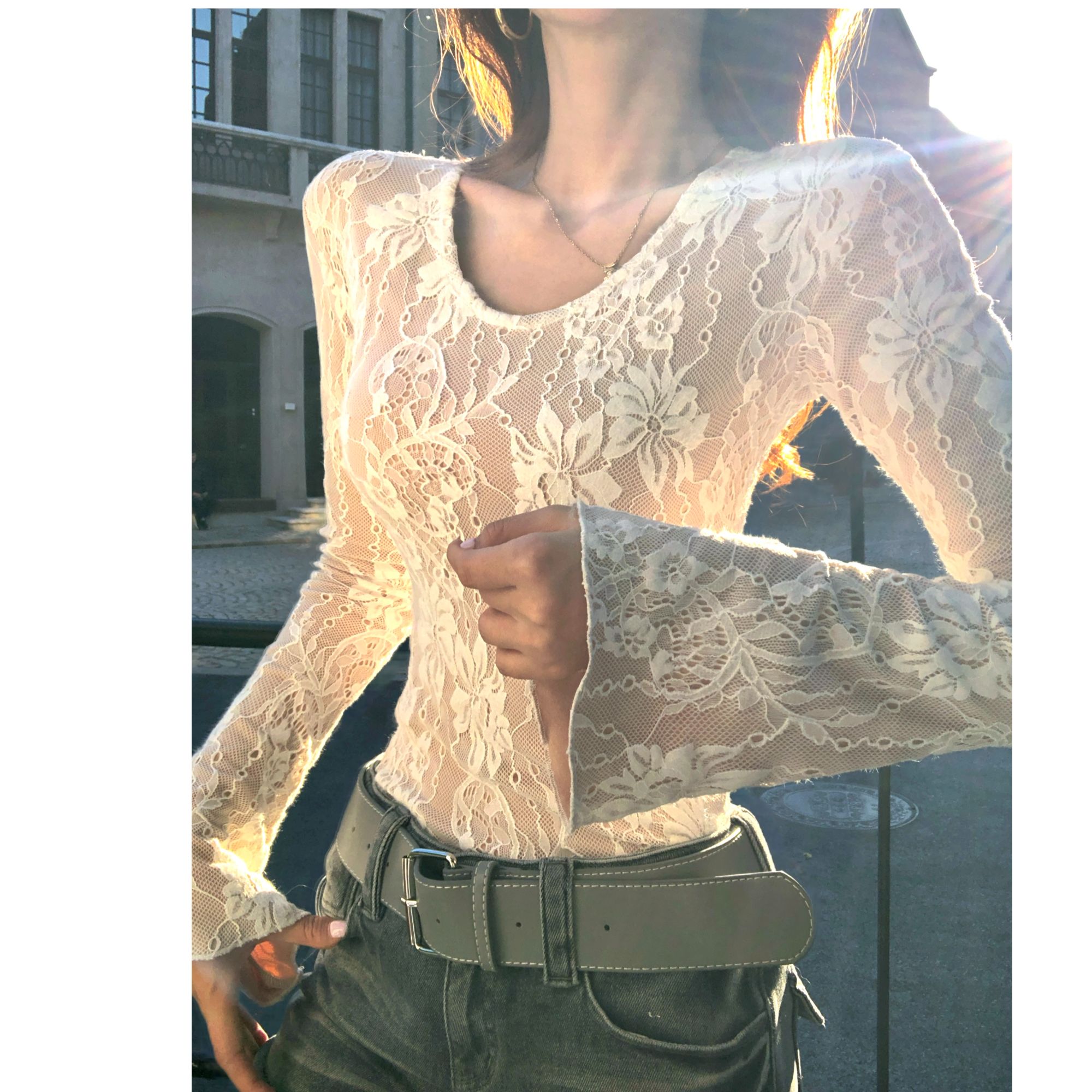 婉君T【自发热蕾丝】内里磨毛带弹性双层浮雕蕾丝上衣LWJ25D4T3886