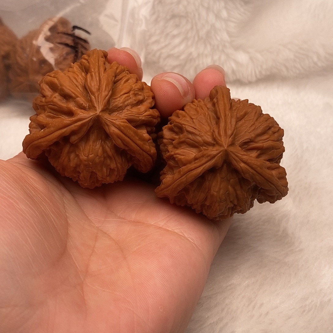 *****文玩核桃吊坠三棱