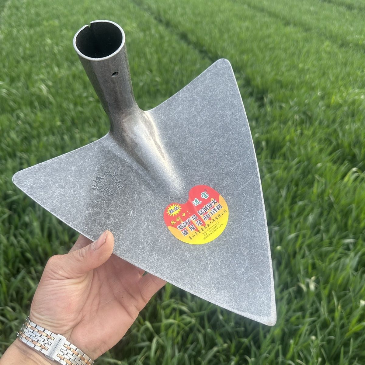 锰钢三角锄淬火一体成型开沟锄起垄锄头尖角镐松土刨沟锄农用种地