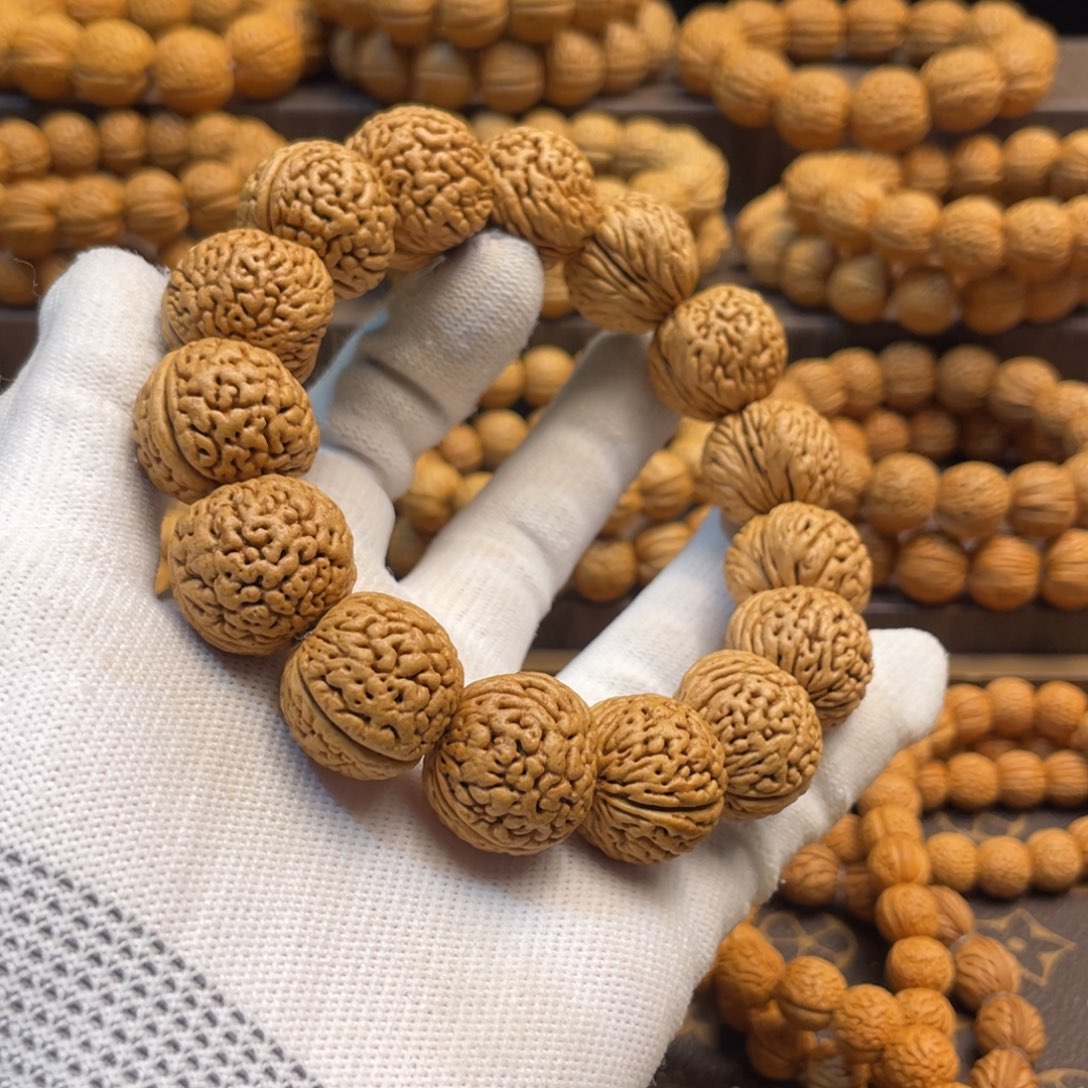 手串桃核觞*龙鳞凤尾