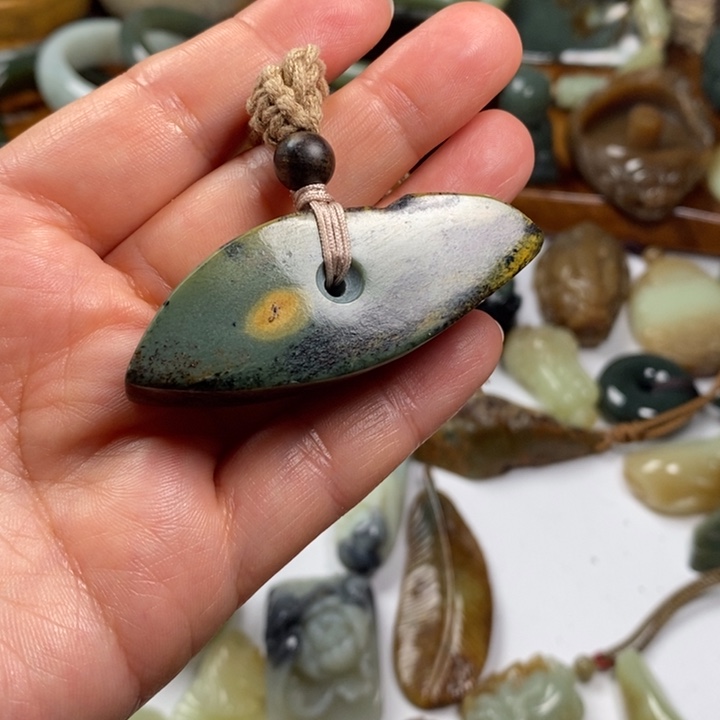 冰***a和田玉（糖玉）未镶嵌手镯