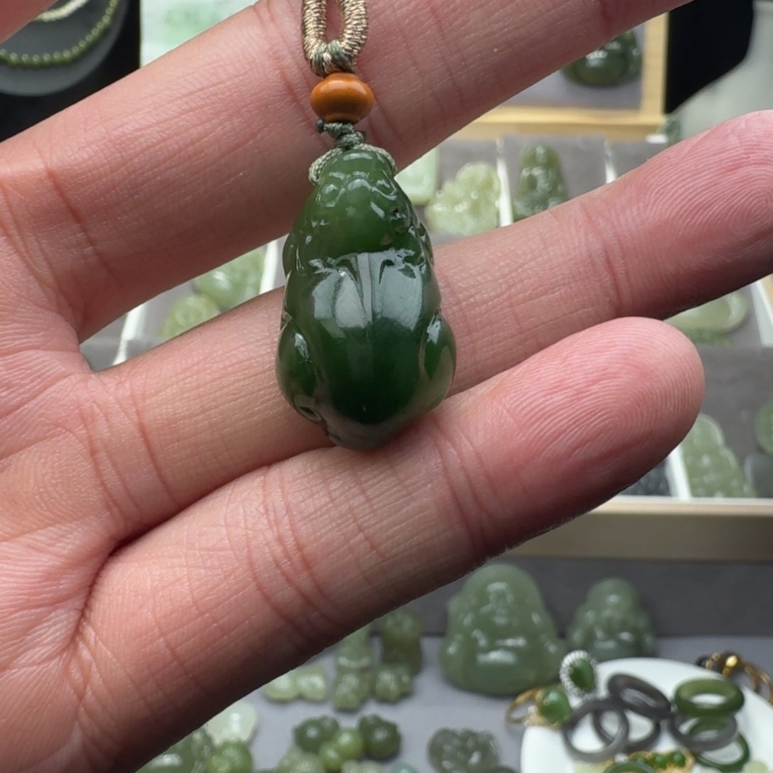 和田玉颈饰未镶嵌