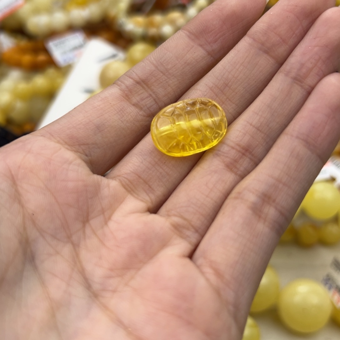 琥珀珠宝奇石未镶嵌