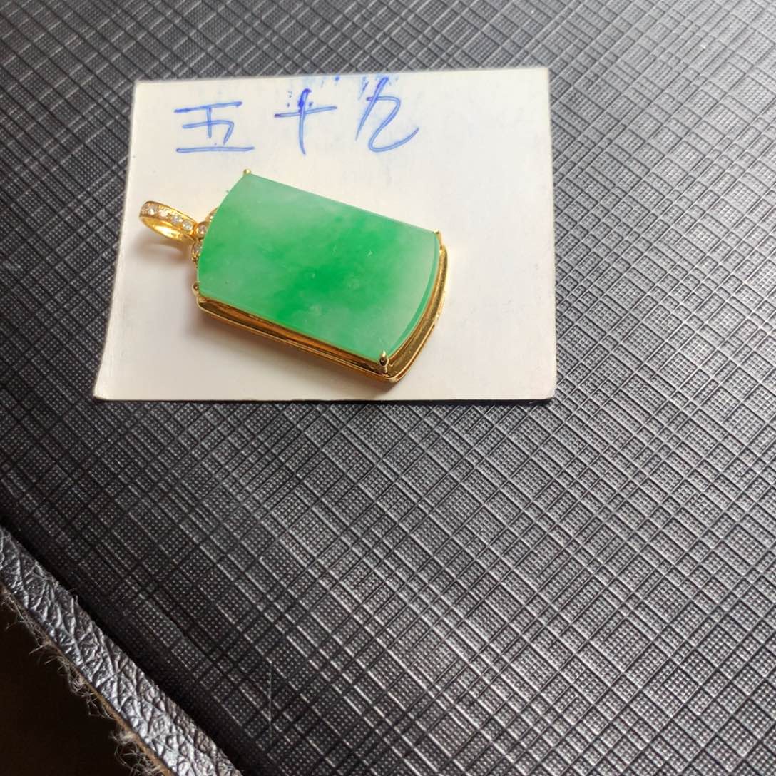 颈饰18K金镶嵌翡翠翡翠