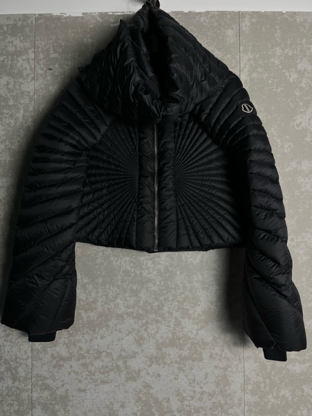 未使用 MONCLER 1*1/Moncler射线围脖羽绒服/07544/JP