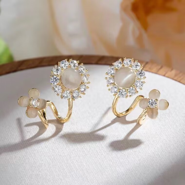 合金耳饰 轻奢时尚猫眼石花朵耳环夏季小众设计s925银针精致耳钉