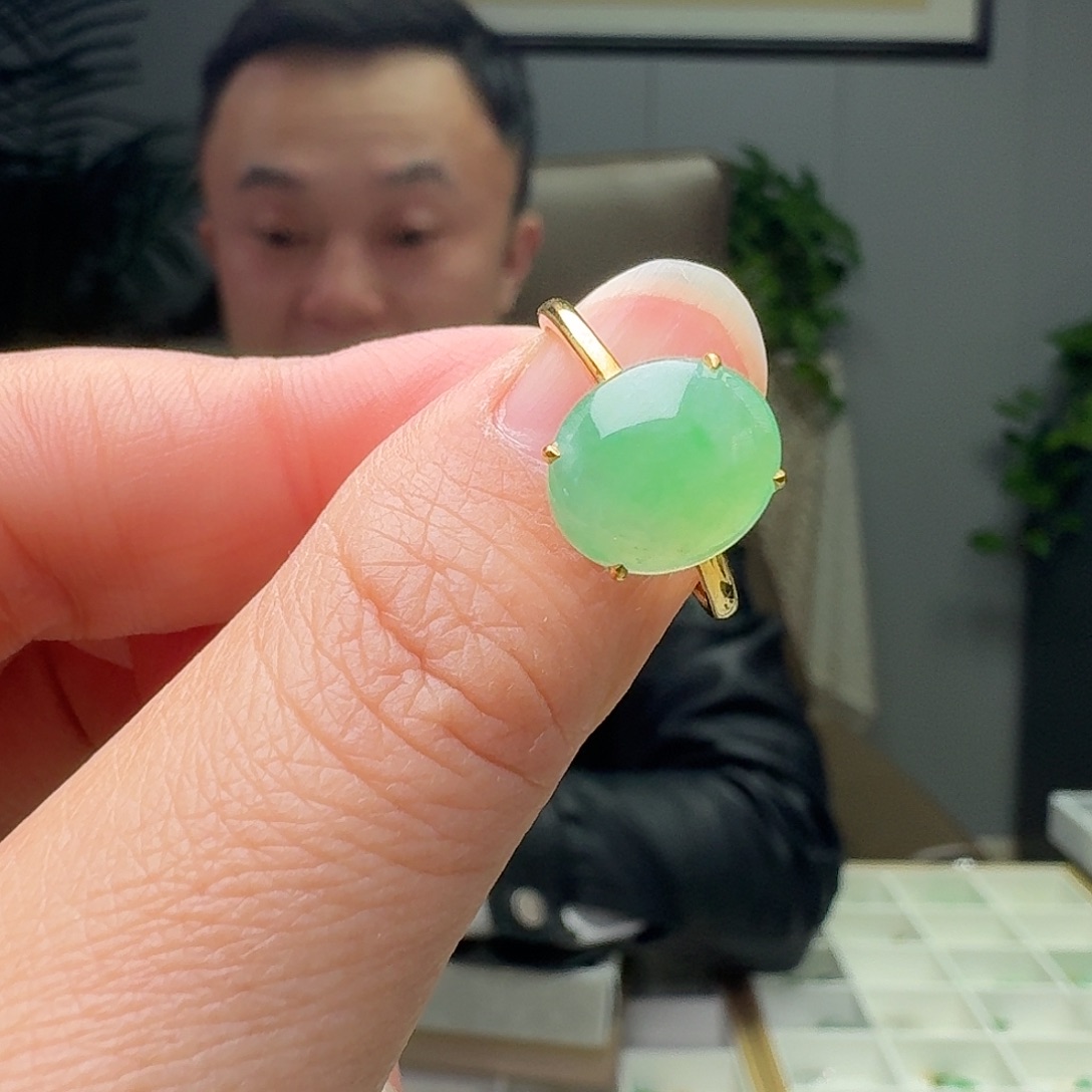 翡翠18K金镶嵌戒指天然