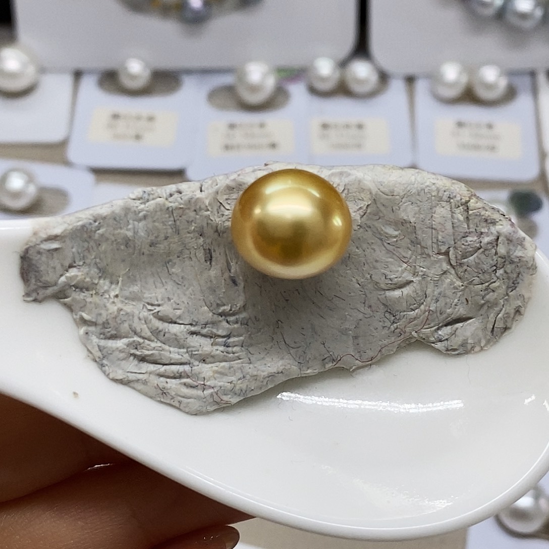 未镶嵌13.6特价不退换海水珍珠