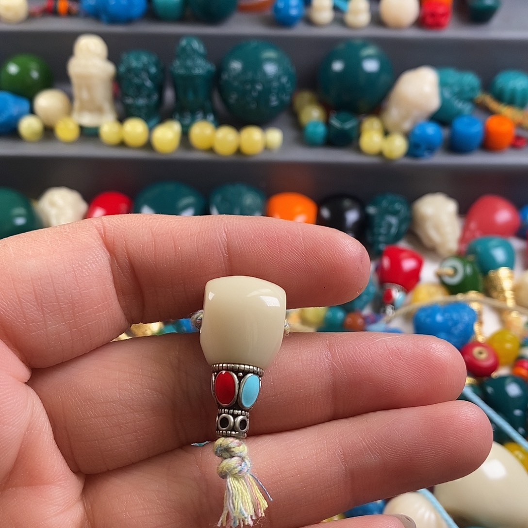 玻璃颈饰尺寸13左右