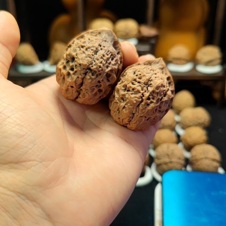 文玩核桃吊坠观音座铁核桃44尺