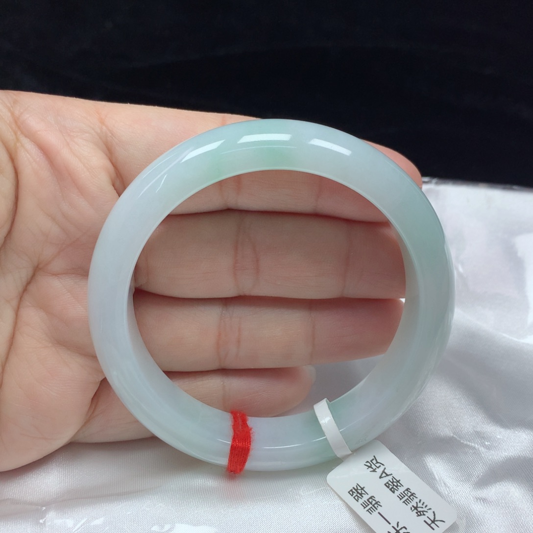 翡翠手镯未镶嵌正圈58