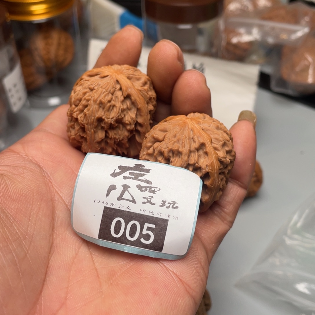 文玩核桃吊坠核桃