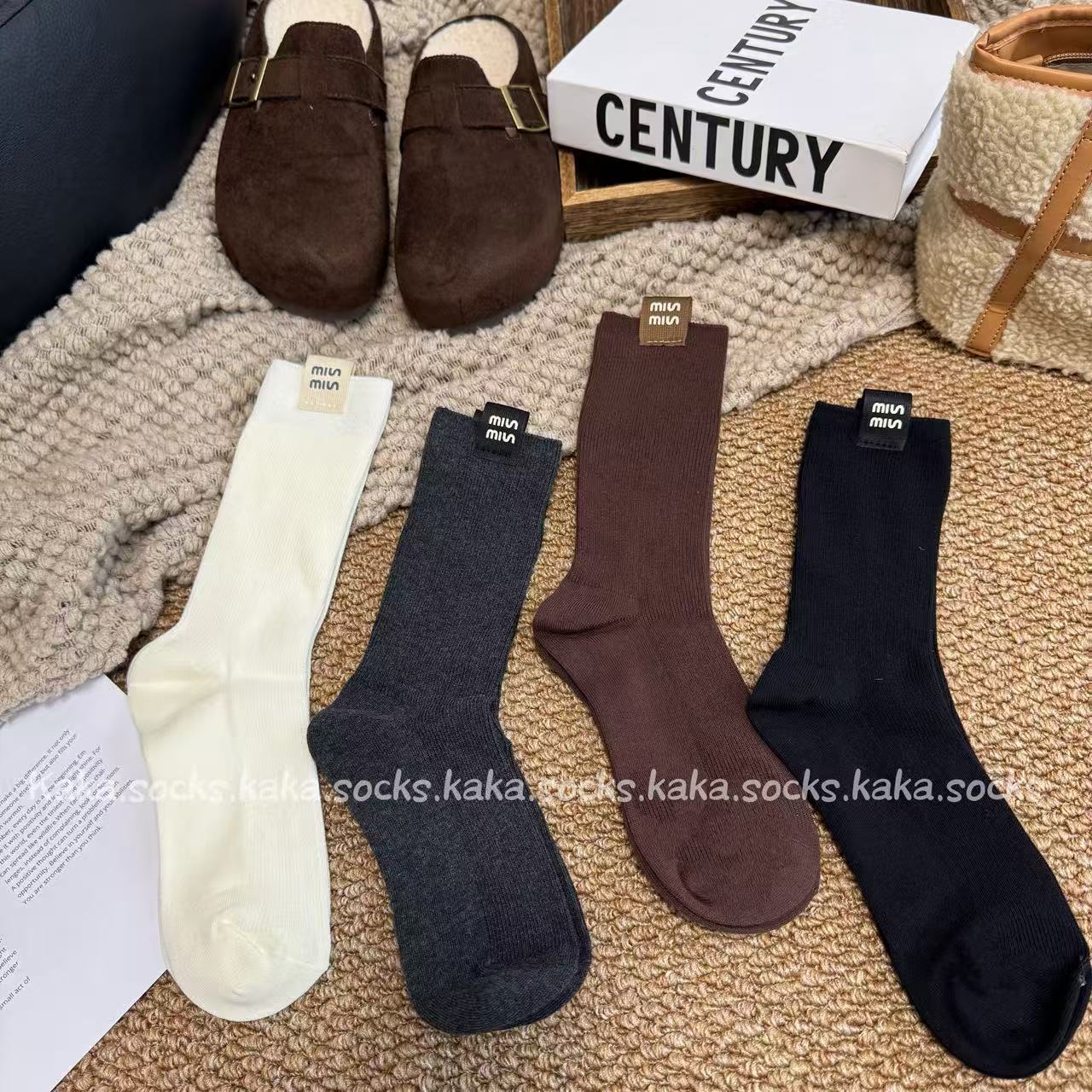 欧货字母布标冬季双针百搭高级感美腿洋气纯色简约中筒堆堆袜