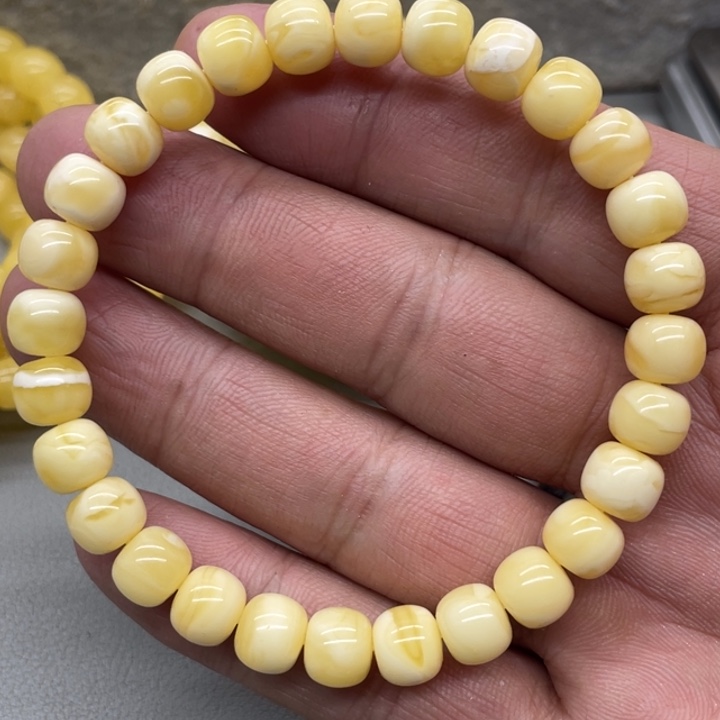 琥珀未镶嵌裸石手串