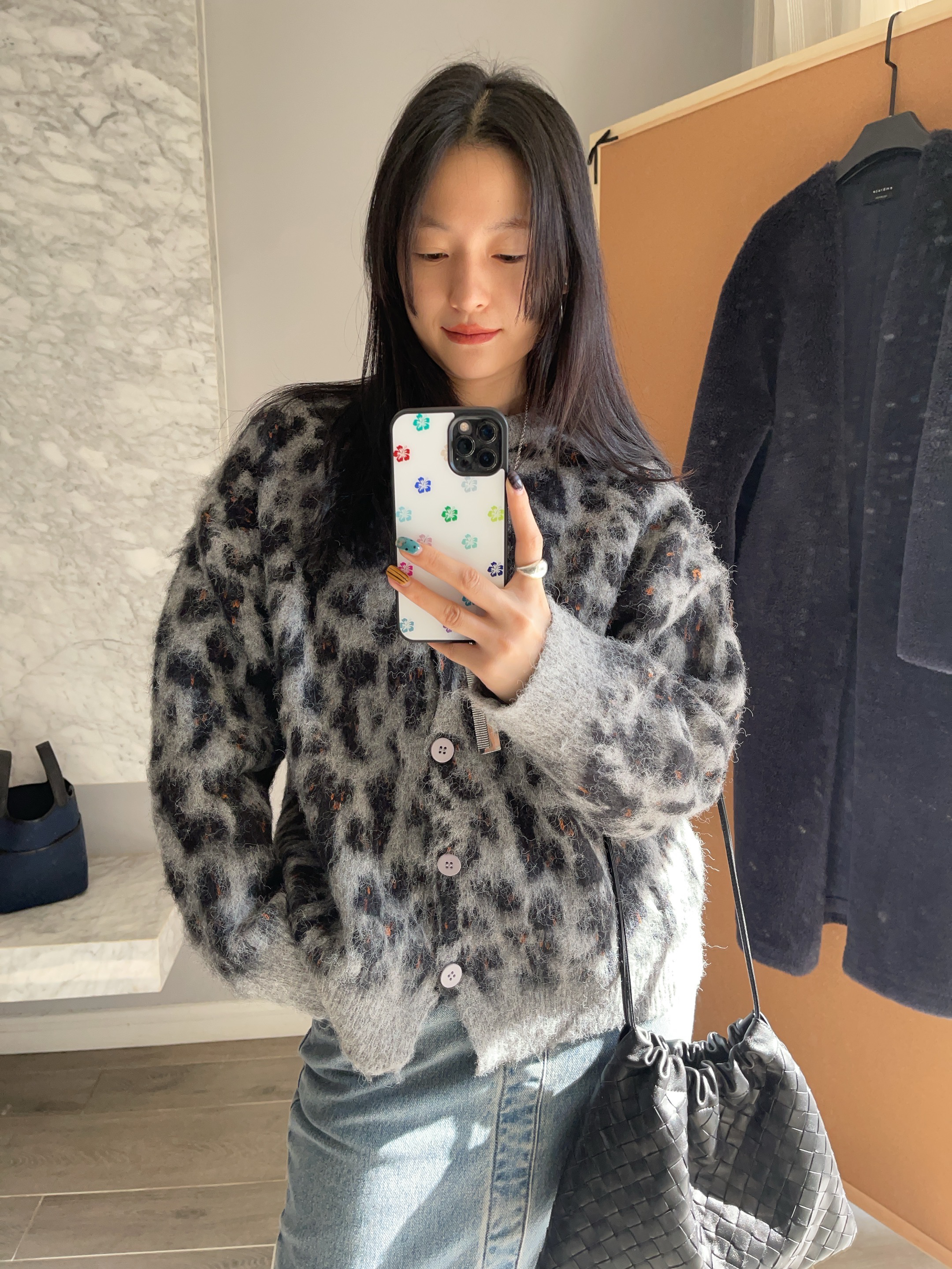 EMBRACE慵懒豹纹毛衣开衫